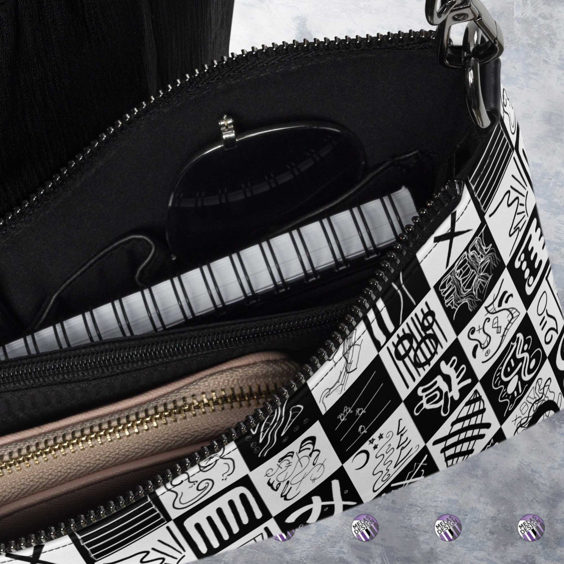 Checkered Crossbody Bag; Melakandinsky Abstract; Product detail of bag interior pockets and zipper closure