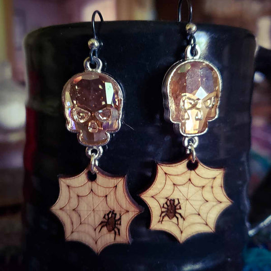 spiderweb crystal skull earrings; Melasdesign Handmade Darkness; gothic; jewelry; Halloween