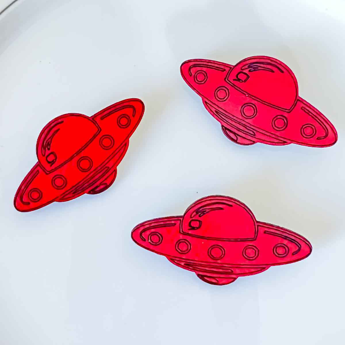 Classic UFO Pin Paranormal; Melasdesign Handmade; pins for; backpacks; purses; jackets; pinback buttons